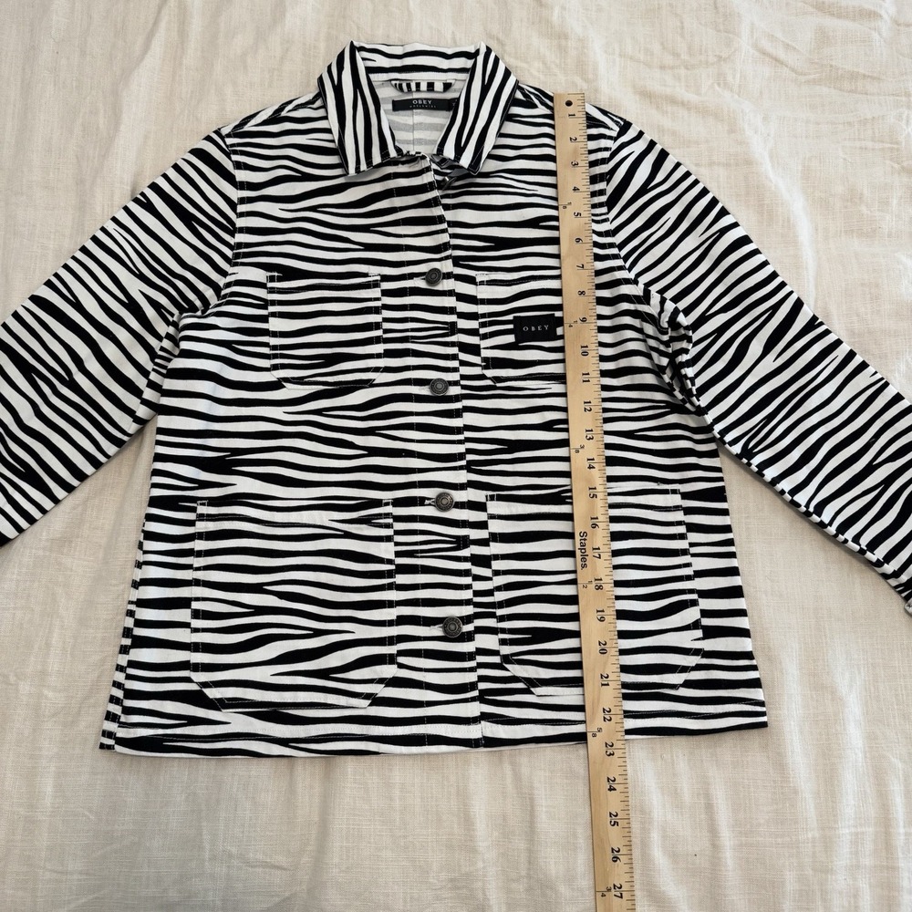 Obey Women Zebra Jacket Slacker Chore Coat Animal Print Small Streetwear Grunge - Picture 3 of 8